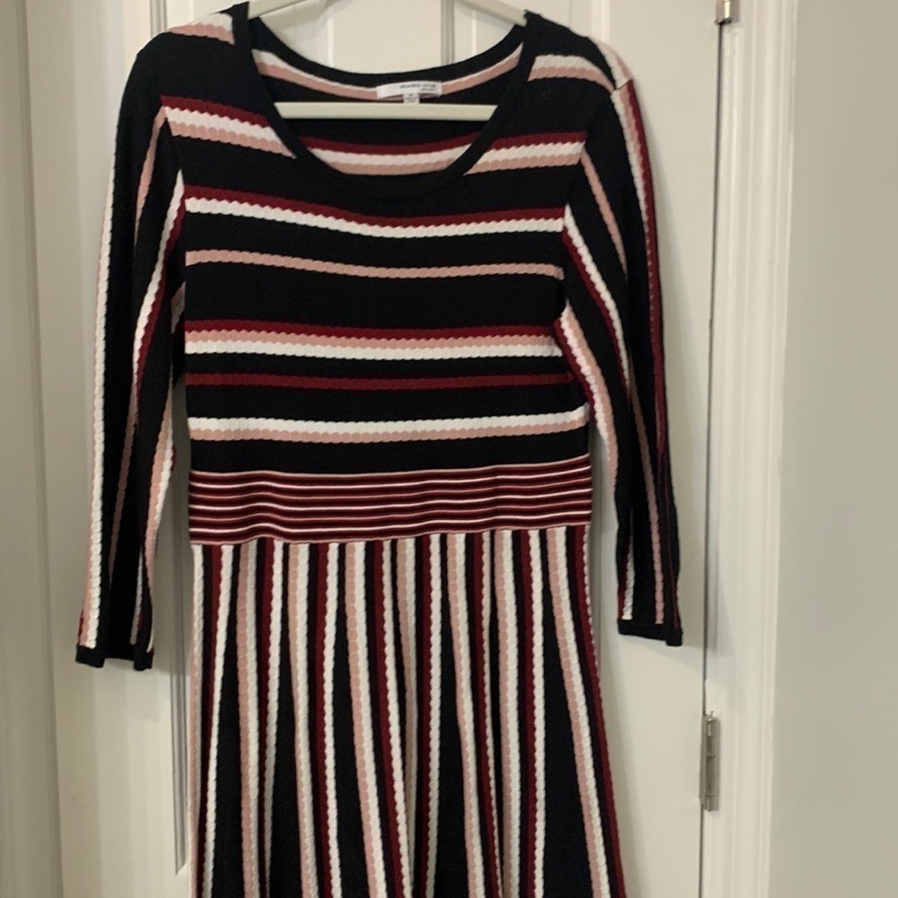 Studio One sweater dress like new size M long sleeve black stripe with pink